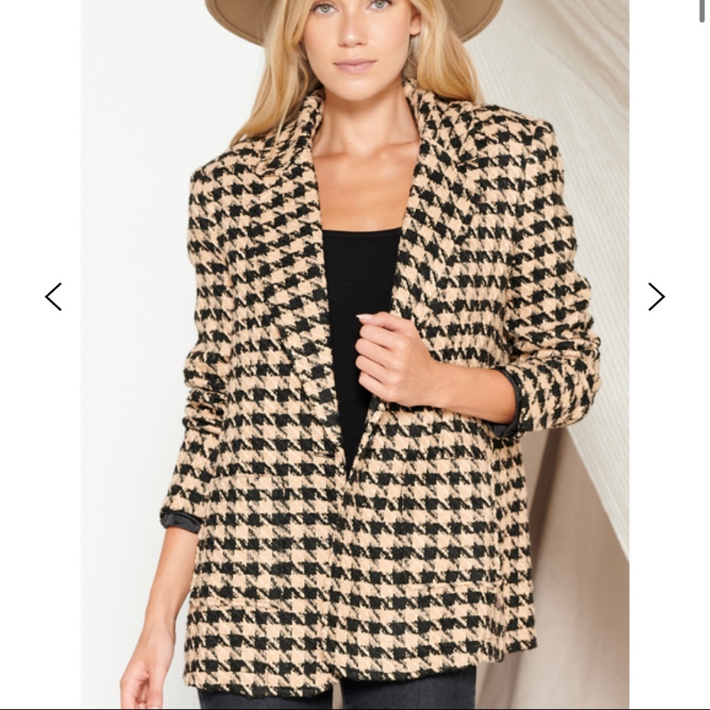 Amaryllis Houndstooth Coat